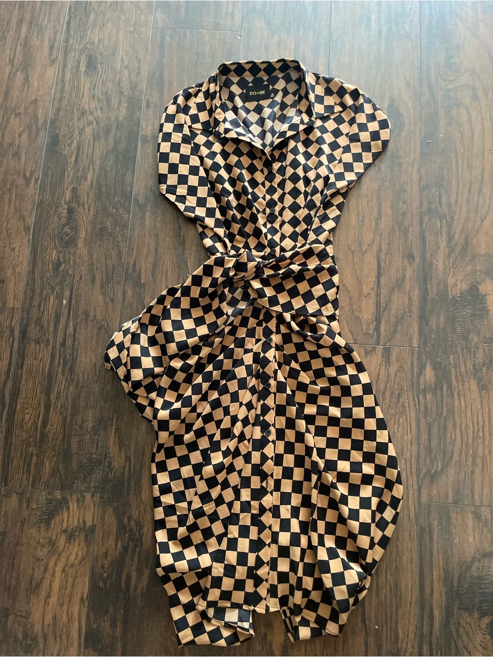 DO+BE Black and Tan Geometric Midi Dress - Picture 4 of 4